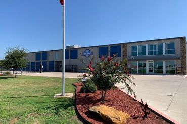 Solid Ground Storage - 505 U.S. 290 Elgin, TX 78621