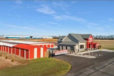 South Warren Storage Bowling Green, Kentucky - 6449 Nashville Road Bowling Green, KY 42101