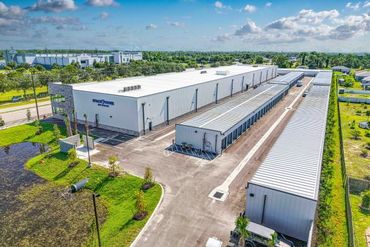 SPACE 2 STORE Self Storage - 2036 De Navarra Parkway Cape Coral, FL 33909