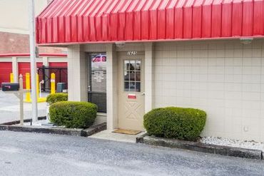 Storage Rentals of America - 1625 North Main Street Anderson, SC 29621