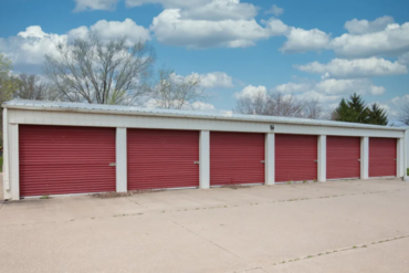 Storage Rentals of America - 5507 Valley Drive Bettendorf, IA 52722