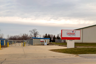 Storage Rentals of America - 5719 Westminster Drive Cedar Falls, IA 50613