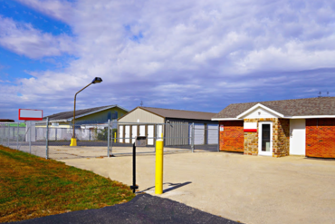 Storage Rentals of America - 250 Illinois 38 Malta, IL 60150