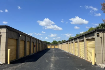 Storage Rentals of America - 4066 Silver Star Road Orlando, FL 32808