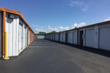 Storage Rentals of America - 3000 South Tamiami Trail Venice, FL 34293