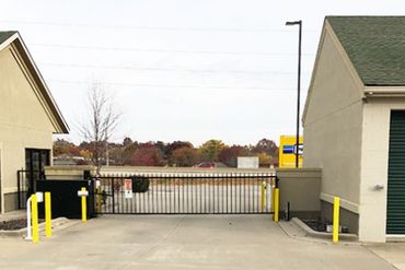 StorageMart - 953 Southeast Oldham Parkway Lee's Summit, MO 64081