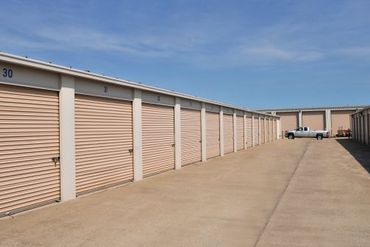 StorageMart - 3920 Route 291 Lee's Summit, MO 64082