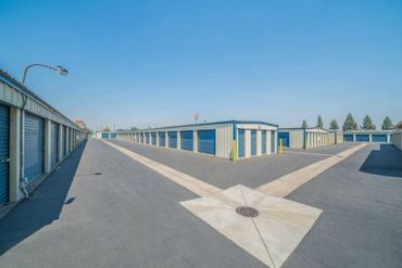 Stuff N Storage - 1139 Vanderbilt Circle Manteca, CA 95337