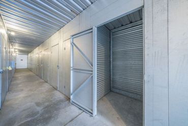 Stuff N Storage - 1139 Vanderbilt Circle Manteca, CA 95337