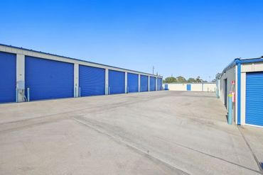 US Storage Centers - 3813 Mesa Grande Street Bakersfield, CA 93304
