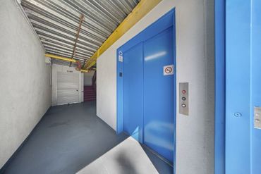 US Storage Centers - 2458 Newport Boulevard Costa Mesa, CA 92627