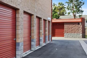 US Storage Centers - 2073 Royal Ave Simi Valley, CA 93065