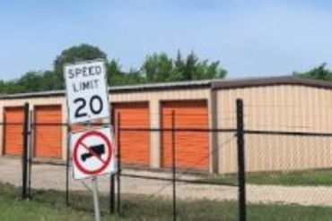 Wilmer Premier Storage - 407 Thorne Street Wilmer, TX 75172
