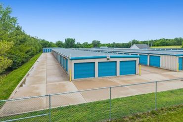 LocalStorage Washington - 500 School Street Washington, IL 61571