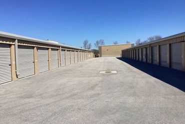 Devon Self Storage Joliet, Illinois - 2100 Essington Road Joliet, IL 60435