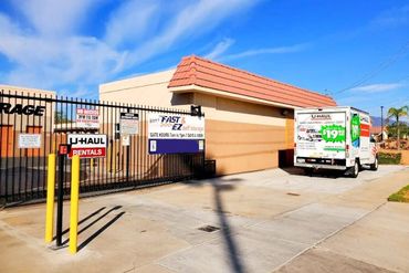 Fast & EZ Self Storage - 8448 Cypress Avenue Fontana, CA 92335