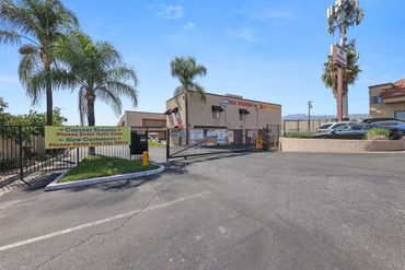 Covina Self Storage - 1101 North Azusa Avenue Covina, CA 91722