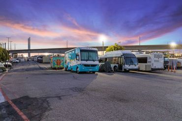 US Storage Centers - 1 Chapman Way El Segundo, CA 90245