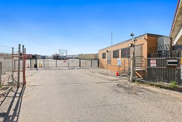 US Storage Centers - 1 Chapman Way El Segundo, CA 90245
