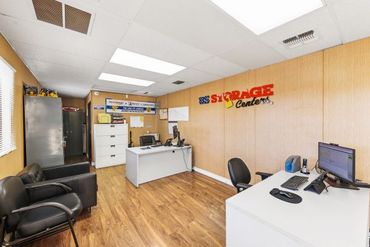 US Storage Centers - 1 Chapman Way El Segundo, CA 90245