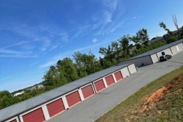 Roll Up Self Storage- Lake Life - 2836 Hagers Court Denver, NC 28037