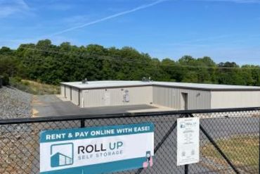 Roll Up Self Storage- Lake Life - 2836 Hagers Court Denver, NC 28037