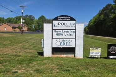 Roll Up Self Storage- Lake Life - 2836 Hagers Court Denver, NC 28037