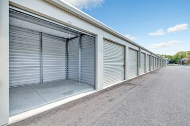 Royal State Storage - 910 N State Route 7 Independence, MO 64056