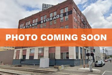 Public Storage - 109 SE Alder St Portland, OR 97214