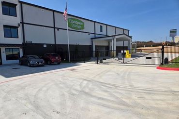 Extra Space Storage - 4231 East Loop 1604 North Converse, TX 78109