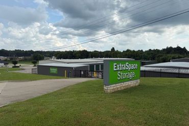 Extra Space Storage - 241 Forest Lake Drive Texarkana, TX 75503