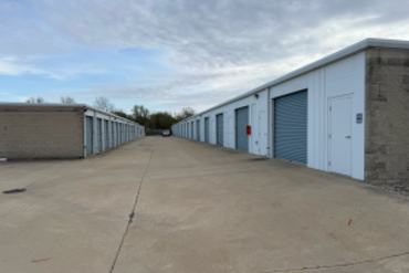 Storage Star - 611 West Kenyon Road Champaign, IL 61820
