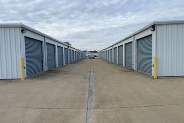 Storage Star - 611 West Kenyon Road Champaign, IL 61820