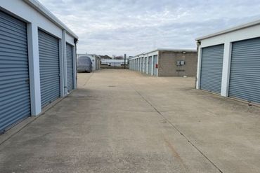 Storage Star - 611 West Kenyon Road Champaign, IL 61820