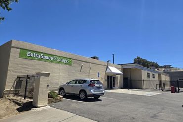 Extra Space Storage - 2410 9th Street Sacramento, CA 95818