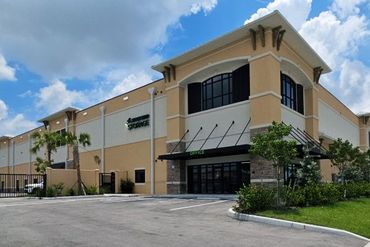Space Shop Self Storage - 1813 Skyline Boulevard Cape Coral, FL 33991