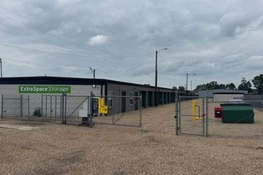 Extra Space Storage - 1808 Hampton Road Texarkana, TX 75503