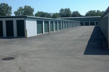 Acme Storage - 32843 Cleveland St Rockwood, MI 48173