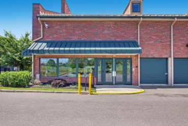 Storage Star - 7 Schlechtweg Way Freehold, NJ 07728