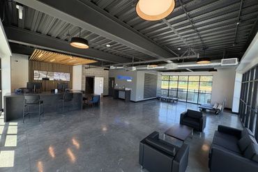US Storage Centers - 1382 East Foothill Boulevard Upland, CA 91786