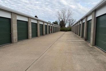 Storage Star - 2809 Lager Drive Champaign, IL 61822