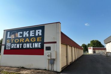 Locker Storage Broken Arrow - 736 West New Orleans Street Broken Arrow, OK 74011
