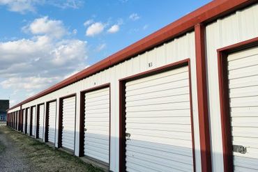 Locker Storage Skiatook - 1533 West 4th Street Skiatook, OK 74070