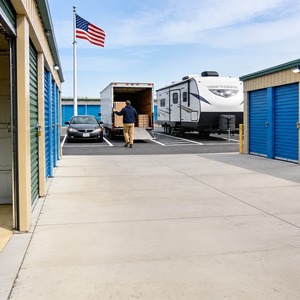 How to Choose the Best Vehicle Storage Option